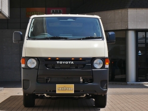 ハイエースバン９型ハイエースDX　丸目カスタム