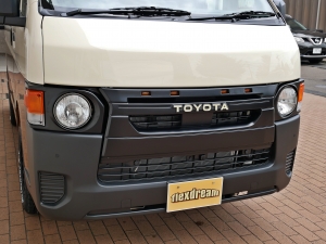 ハイエースバン９型ハイエースDX　丸目カスタム