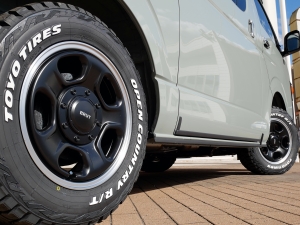 ハイエースバン新型　モデルチェンジ　改良後