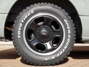 ハイエースバン新型　モデルチェンジ　改良後