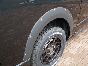 ハイエースワゴン新車カスタムコンプリート