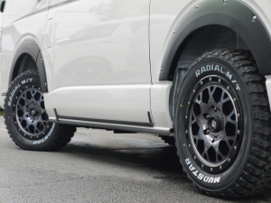 ハイエースバン新車：ハイエースバン４ＷＤ