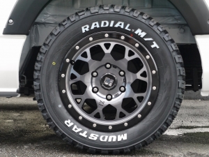 ハイエースバン新車：ハイエースバン４ＷＤ