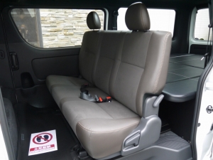 ハイエースバン新車：ハイエースバン４ＷＤ