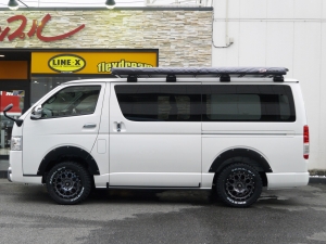 ハイエースバン新車：ハイエースバン４ＷＤ