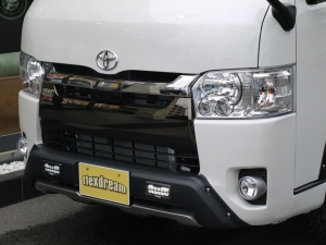 ハイエースバン新車：ハイエースバン４ＷＤ