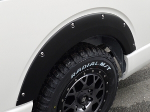 ハイエースバン新車：ハイエースバン４ＷＤ