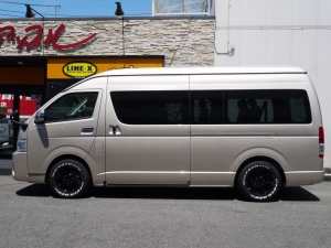 ハイエースワゴン新車：ハイエースワゴン４ＷＤ