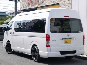 ハイエースバンスパロン　4WD　ディーゼル