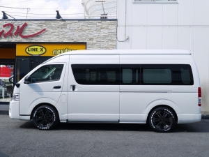 ハイエースバンスパロン　4WD　ディーゼル