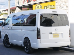 ハイエースワゴン新車：ハイエースワゴン４ＷＤ