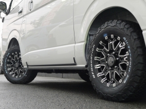 ハイエースワゴン新車：ハイエースワゴン４ＷＤ