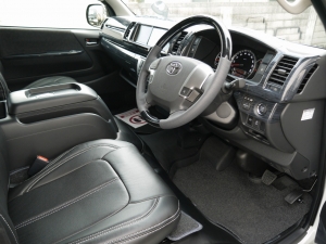 ハイエースワゴン新車：ハイエースワゴン４ＷＤ