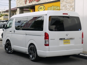 ハイエースワゴン新車：ハイエースワゴン４ＷＤ