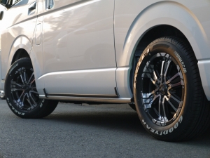ハイエースワゴン新車：ハイエースワゴン４ＷＤ