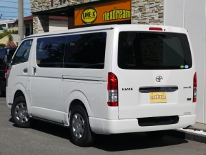 ハイエースバン4型新車　２８００ディーゼルターボ４ＷＤ　ダークプライム