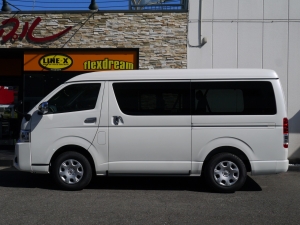 ハイエースワゴン新車：ハイエースワゴン４ＷＤ