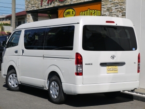 ハイエースワゴン新車：ハイエースワゴン４ＷＤ