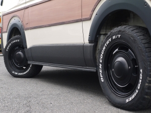 ハイエースバン新車：ハイエースバン４ＷＤ