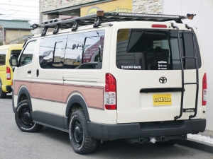 ハイエースバン新車：ハイエースバン４ＷＤ