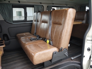 ハイエースバン新車：ハイエースバン４ＷＤ