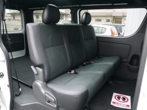 ハイエースバン新車：ハイエースバン４ＷＤ