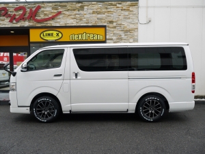 ハイエースバン新車：ハイエースバン４ＷＤ
