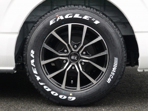 ハイエースバン新車：ハイエースバン４ＷＤ