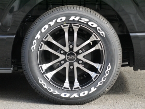 ハイエースバン新車：ハイエースバン４ＷＤ