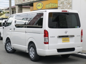ハイエースバン新車：ハイエースバン４ＷＤ
