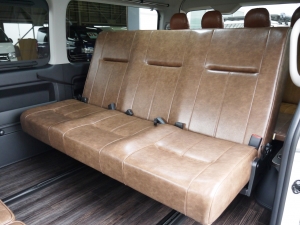 ハイエースワゴン新車コンプリート　車中泊　キャンパー
