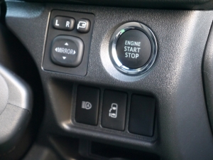 ハイエースワゴン新車：ハイエースワゴン４ＷＤ