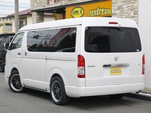 ハイエースワゴン新車：ハイエースワゴン４ＷＤ