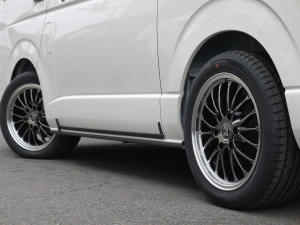 ハイエースワゴン新車：ハイエースワゴン４ＷＤ