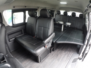 ハイエースワゴン新車　公認車　ベッドキット　１０人乗り