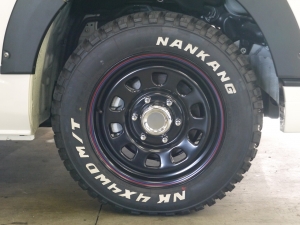 ハイエースバン新車アウトレットスパロン　4WD　ディーゼル　３列シート９人乗り　ＲＥＶＯシート