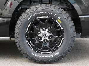ハイエースワゴン新車：ハイエースワゴン４ＷＤ