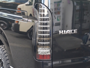 ハイエースワゴン新車：ハイエースワゴン４ＷＤ