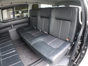 ハイエースワゴン車中泊　キャンピング　ベッドキット　ＲＥＶＯシート