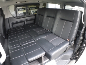 ハイエースワゴン車中泊　キャンピング　ベッドキット　ＲＥＶＯシート