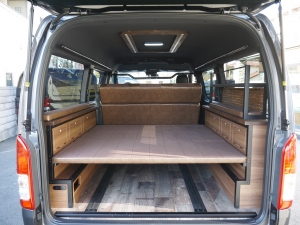ハイエースバン新車アウトレットvanlife バンライフ　ウッドインテリア　車中泊