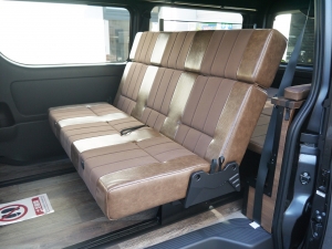 ハイエースバン新車アウトレットvanlife バンライフ　ウッドインテリア　車中泊
