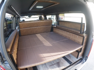ハイエースバン新車アウトレットvanlife バンライフ　ウッドインテリア　車中泊