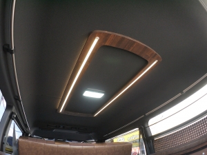 ハイエースバン新車アウトレットvanlife バンライフ　ウッドインテリア　車中泊