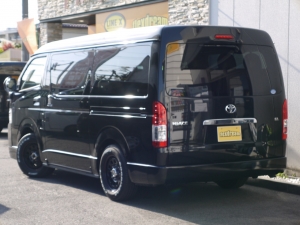 ハイエースワゴン車中泊　新車カスタム　スライドレール　ベッドキット