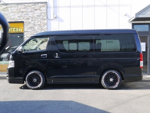 ハイエースワゴン車中泊　新車カスタム　スライドレール　ベッドキット