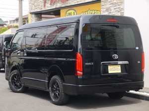 ハイエースワゴン１０人乗り　ワゴン車　３ナンバーベッドキット　フラット