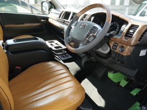 ハイエースバンマイナーチェンジモデル　6型安全装備付き