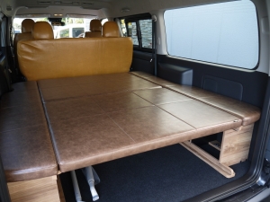 ハイエースバンマイナーチェンジモデル　6型安全装備付き