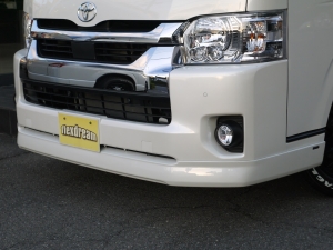 ハイエースワゴン１０人乗り　新車カスタム